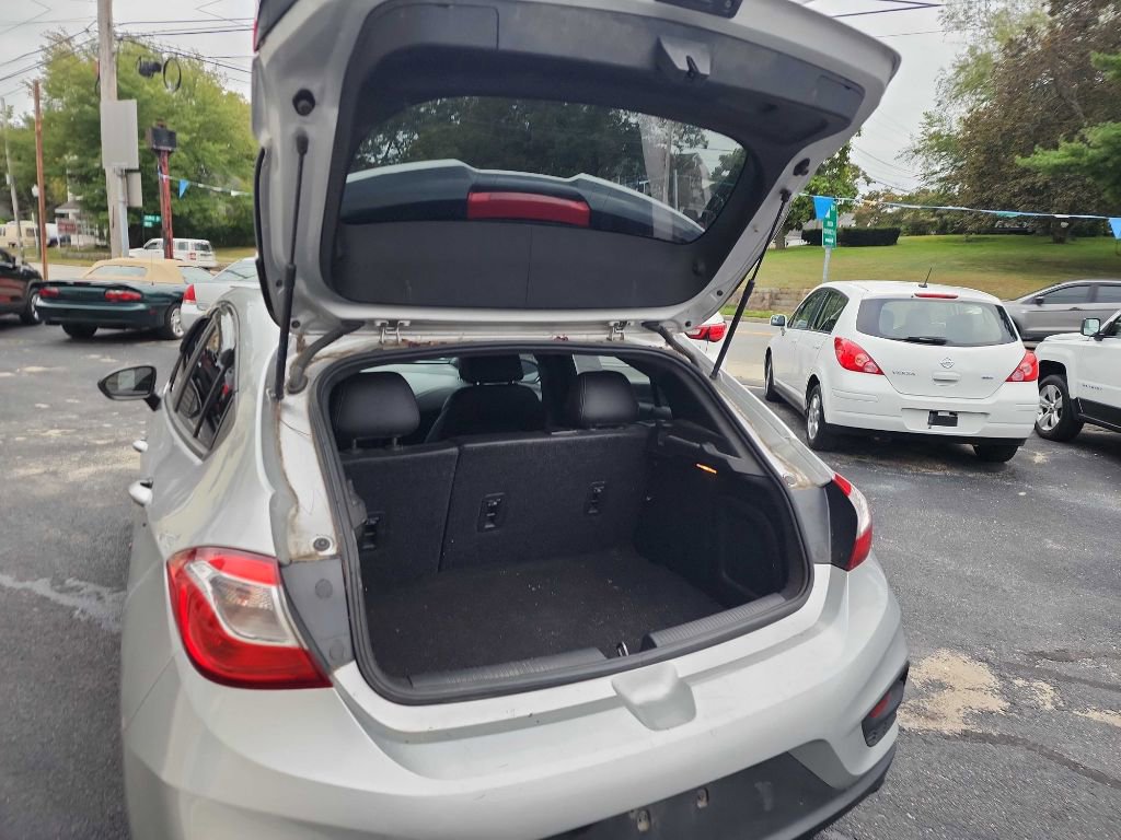 Used 2017 Chevrolet Cruze LT w/ Convenience Package image 11