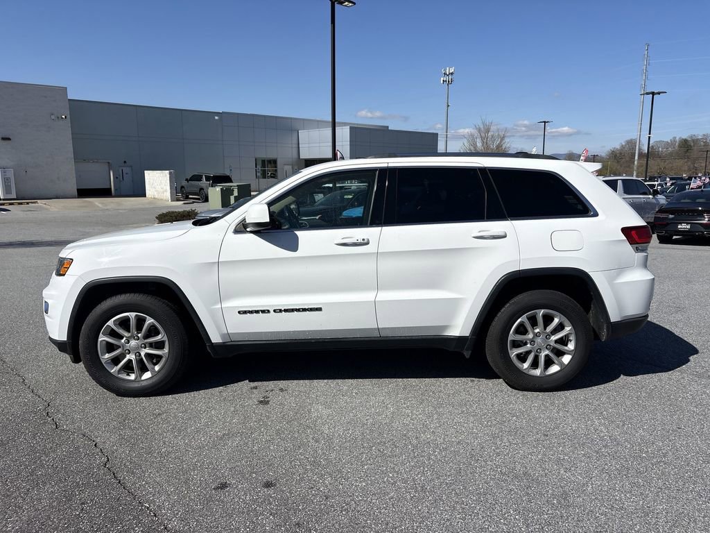 Used 2021 Jeep Grand Cherokee Laredo image 7