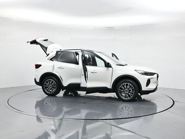 New 2026 Ford Escape SE w/ PHEV Premium Package FWD image 49