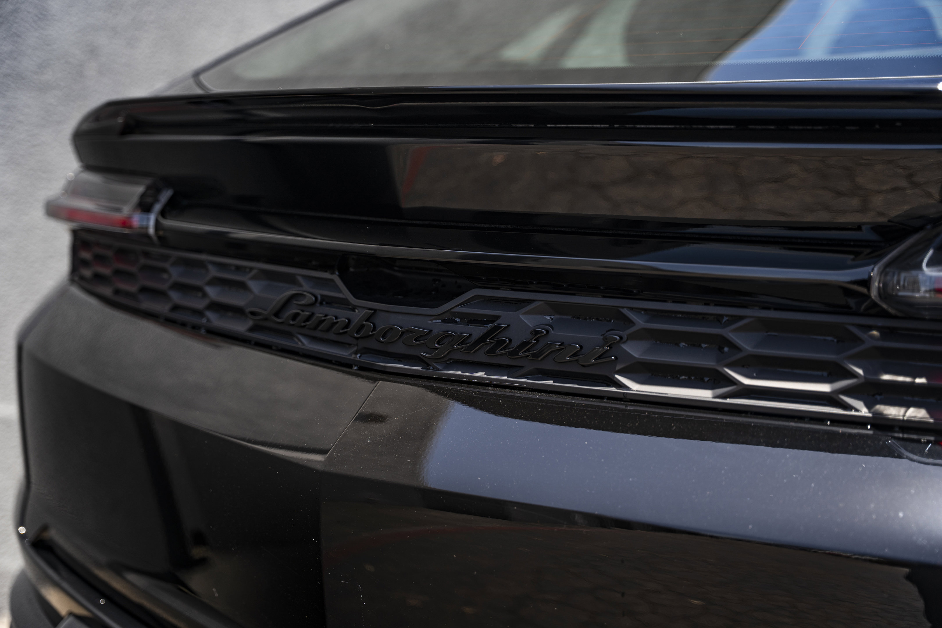 Used 2025 Lamborghini Urus SE AWD/4WD image 9