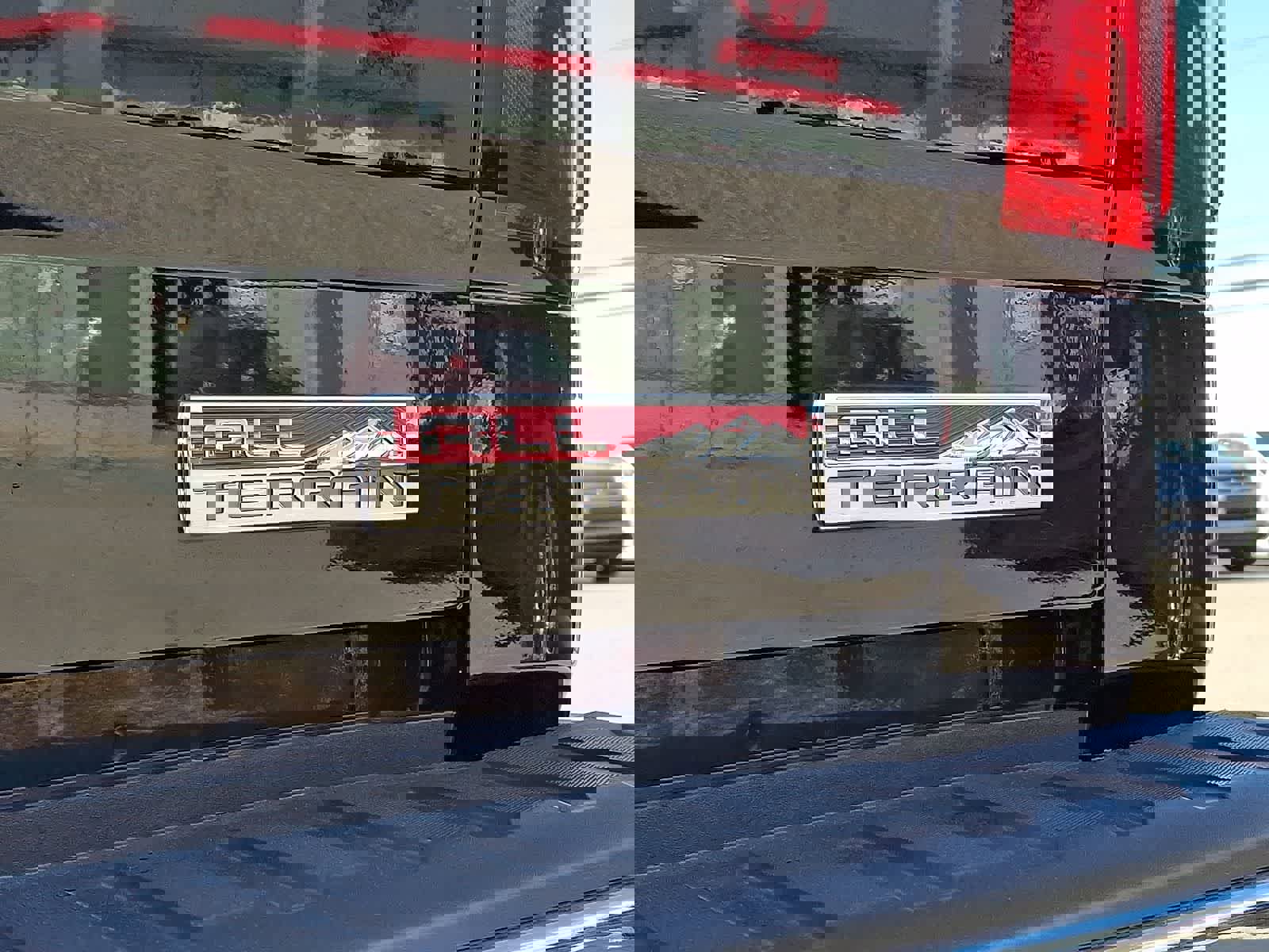 Used 2014 GMC Sierra 1500 SLT w/ All-Terrain Package image 31