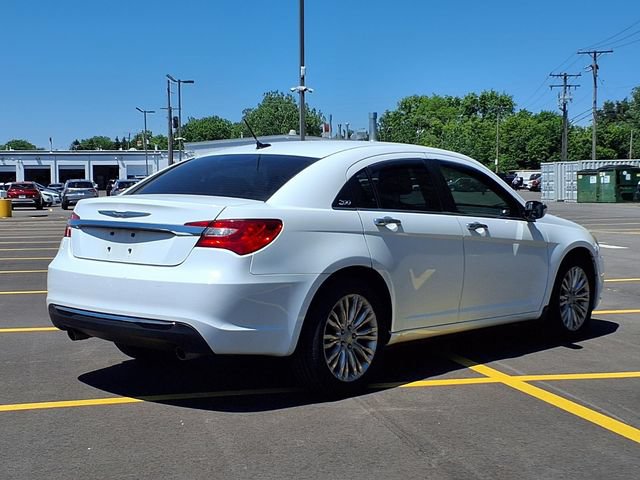 Used 2012 Chrysler 200 Limited FWD image 2