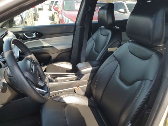 Used 2024 Jeep Compass Limited image 5