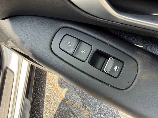Used 2025 Hyundai Sonata SEL FWD image 29