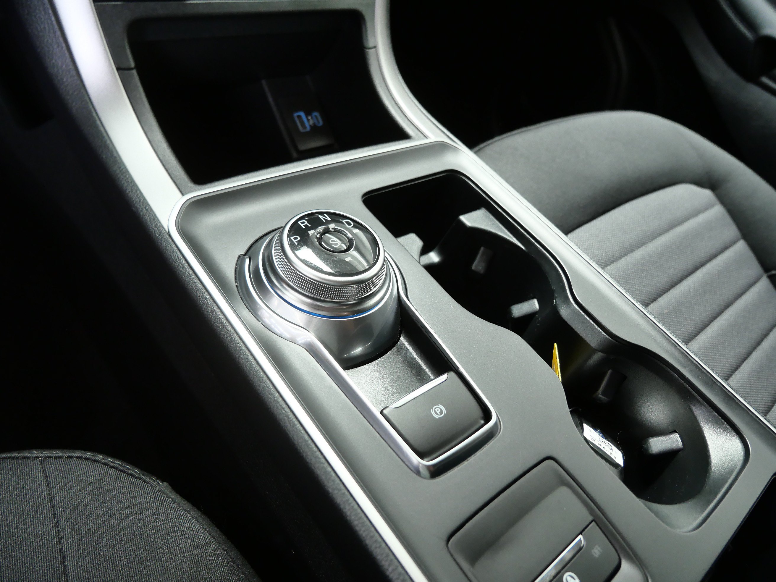 Used 2022 Ford Edge SE w/ Black Appearance Package AWD/4WD image 19