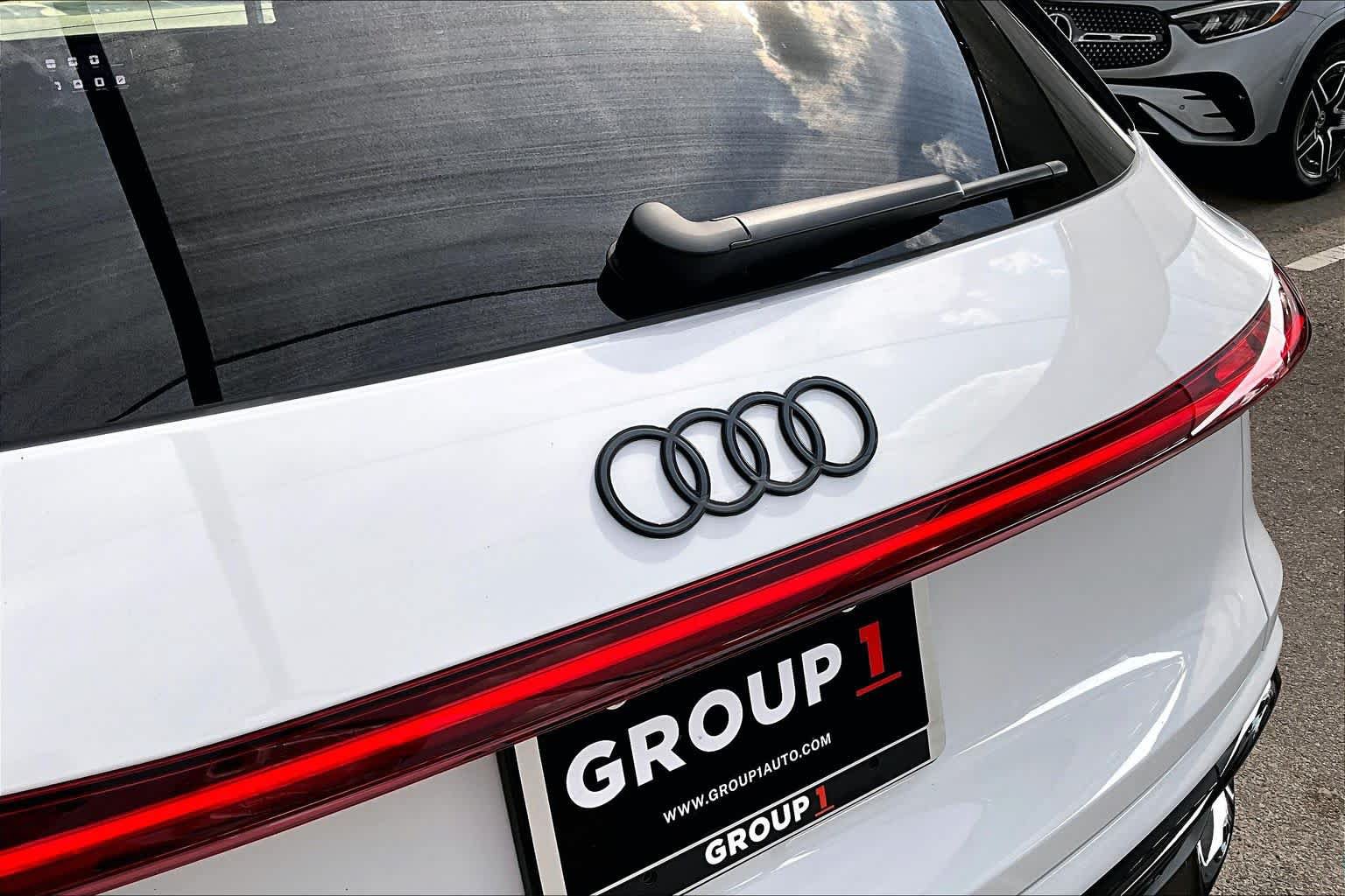 Used 2026 Audi SQ5 Prestige AWD/4WD image 30