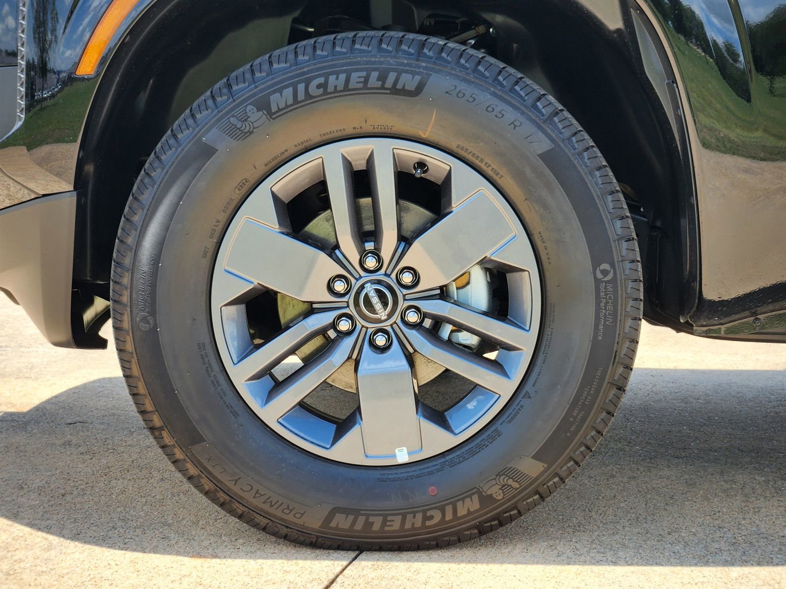 New 2025 Nissan Frontier SV image 10