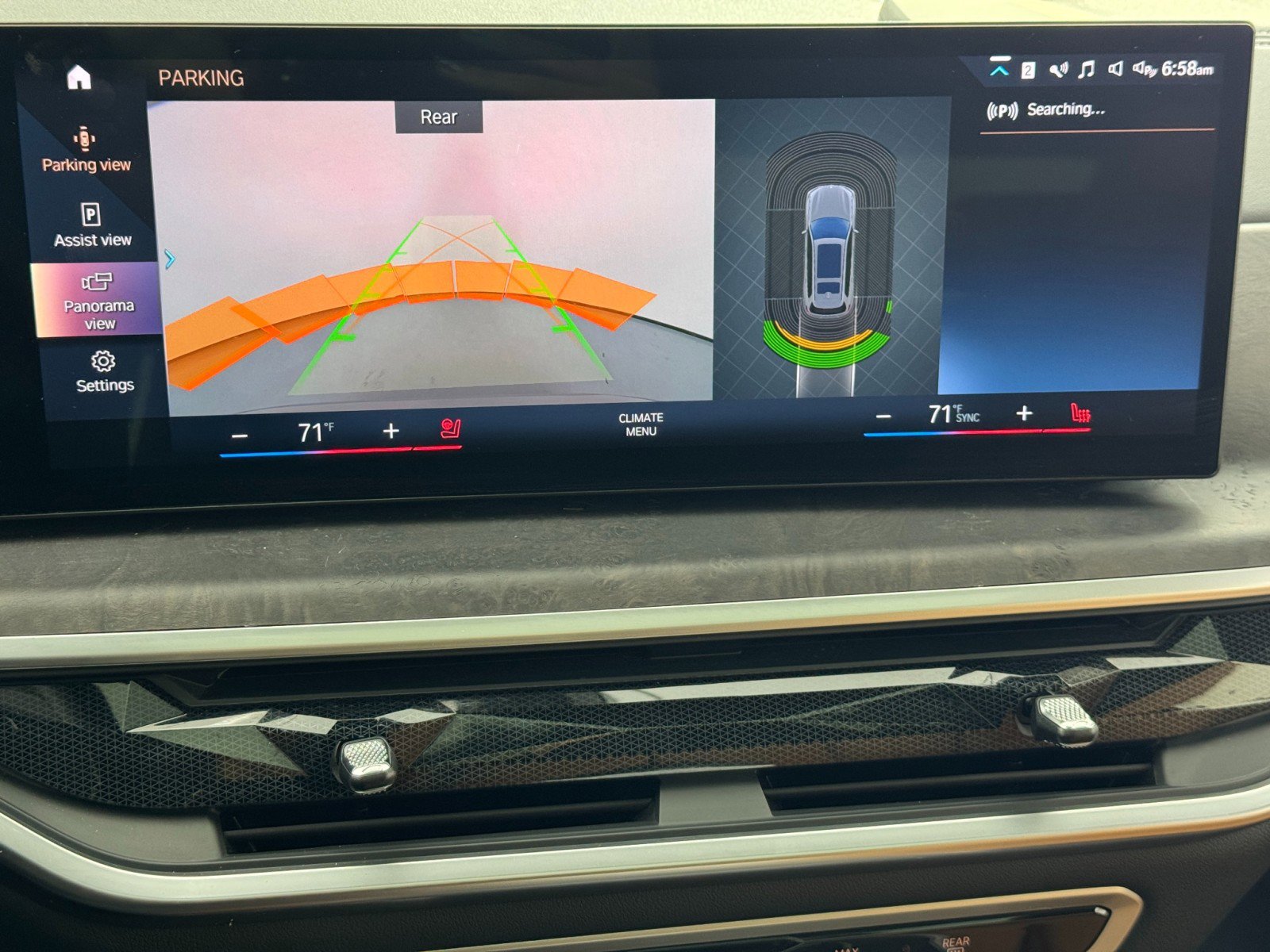 Used 2023 BMW X7 xDrive40i w/ M Sport Package image 33