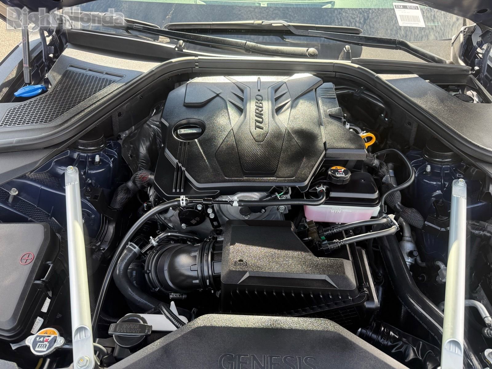 Used 2025 Genesis G80 2.5T image 28