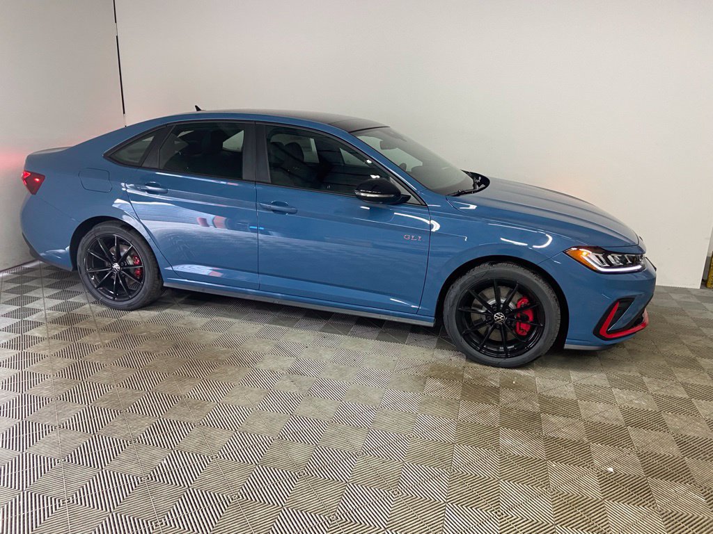 New 2026 Volkswagen Jetta GLI Autobahn FWD image 3
