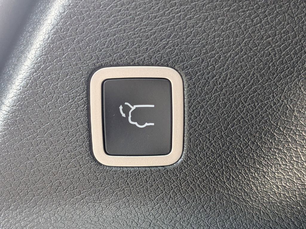 New 2026 Chrysler Pacifica Select FWD image 12
