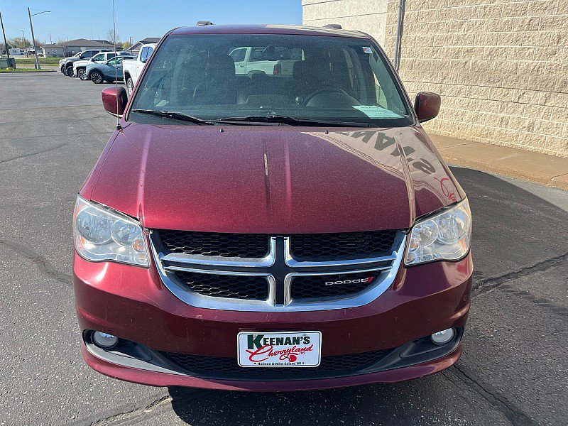 Used 2017 Dodge Grand Caravan SXT FWD image 3