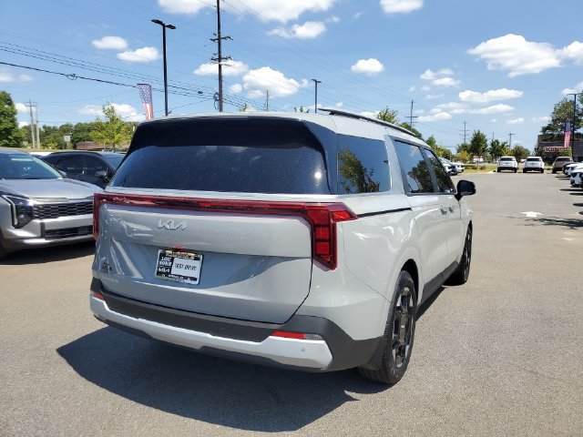 New 2026 Kia Carnival EX FWD image 6
