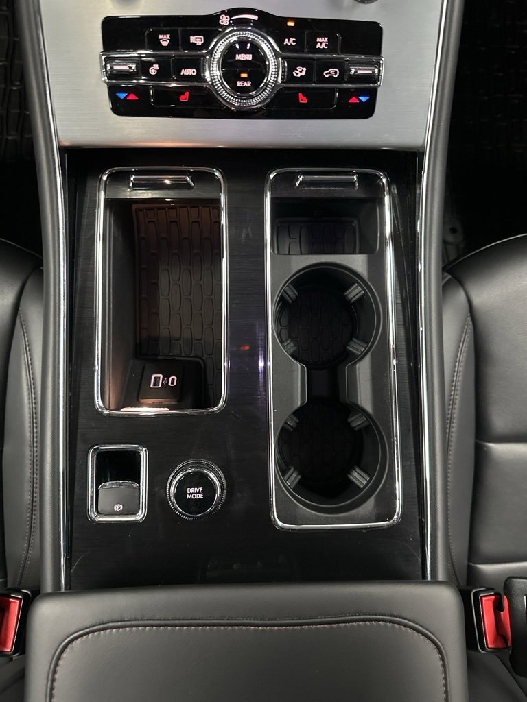 Used 2024 Lincoln Aviator AWD w/ Premium Package image 24