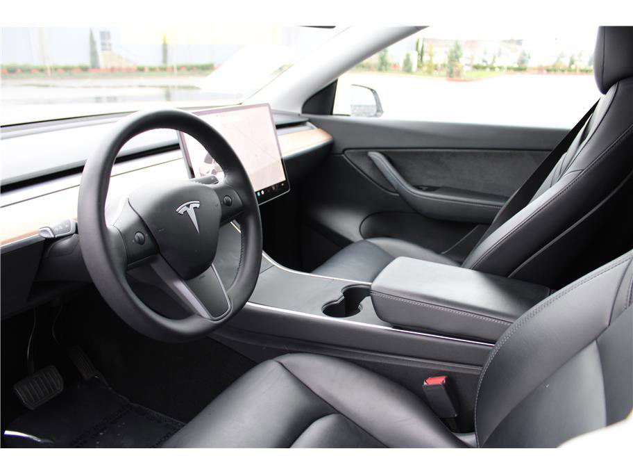 Used 2020 Tesla Model Y Long Range image 9