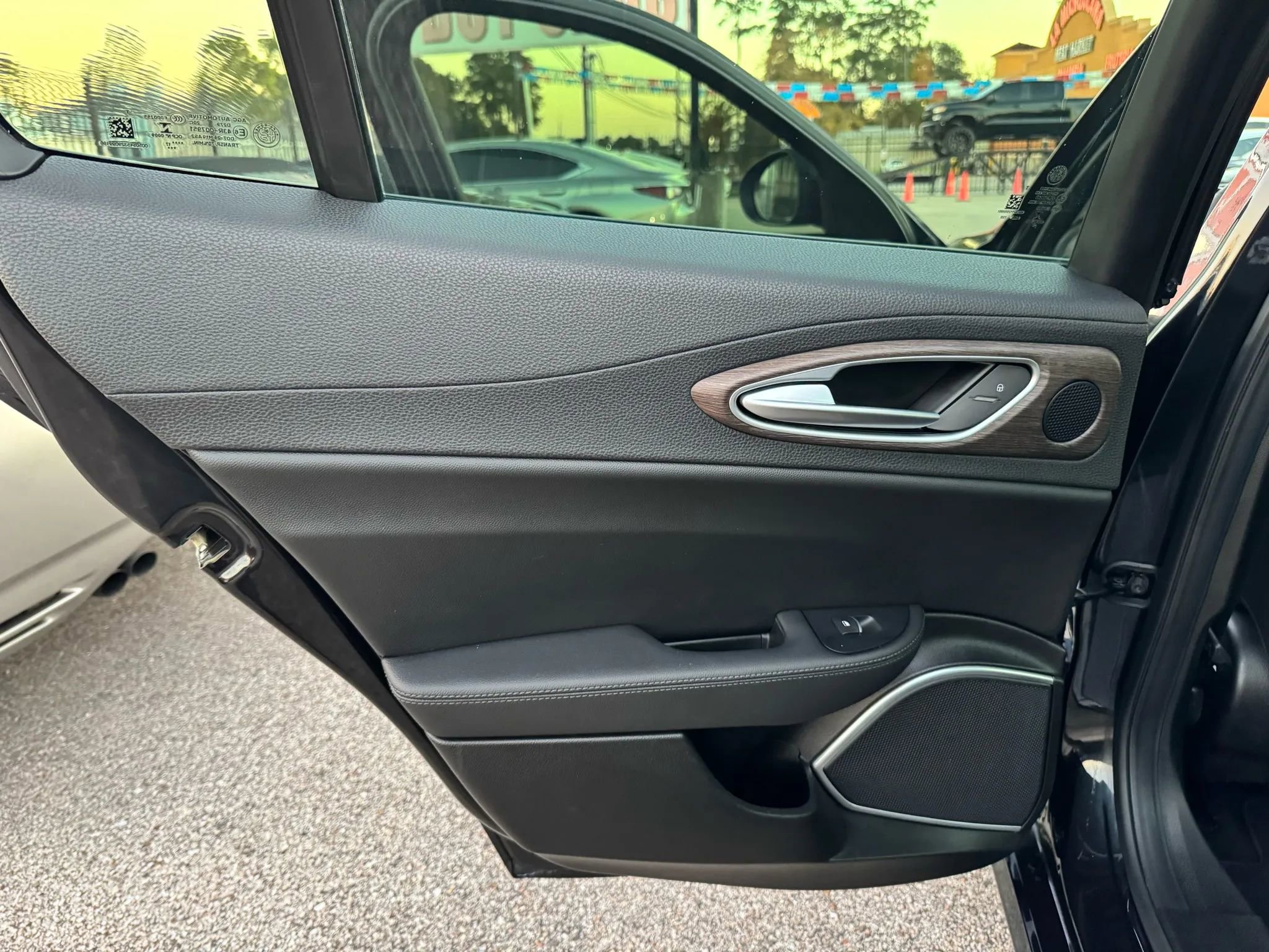 Used 2018 Alfa Romeo Giulia Ti image 24