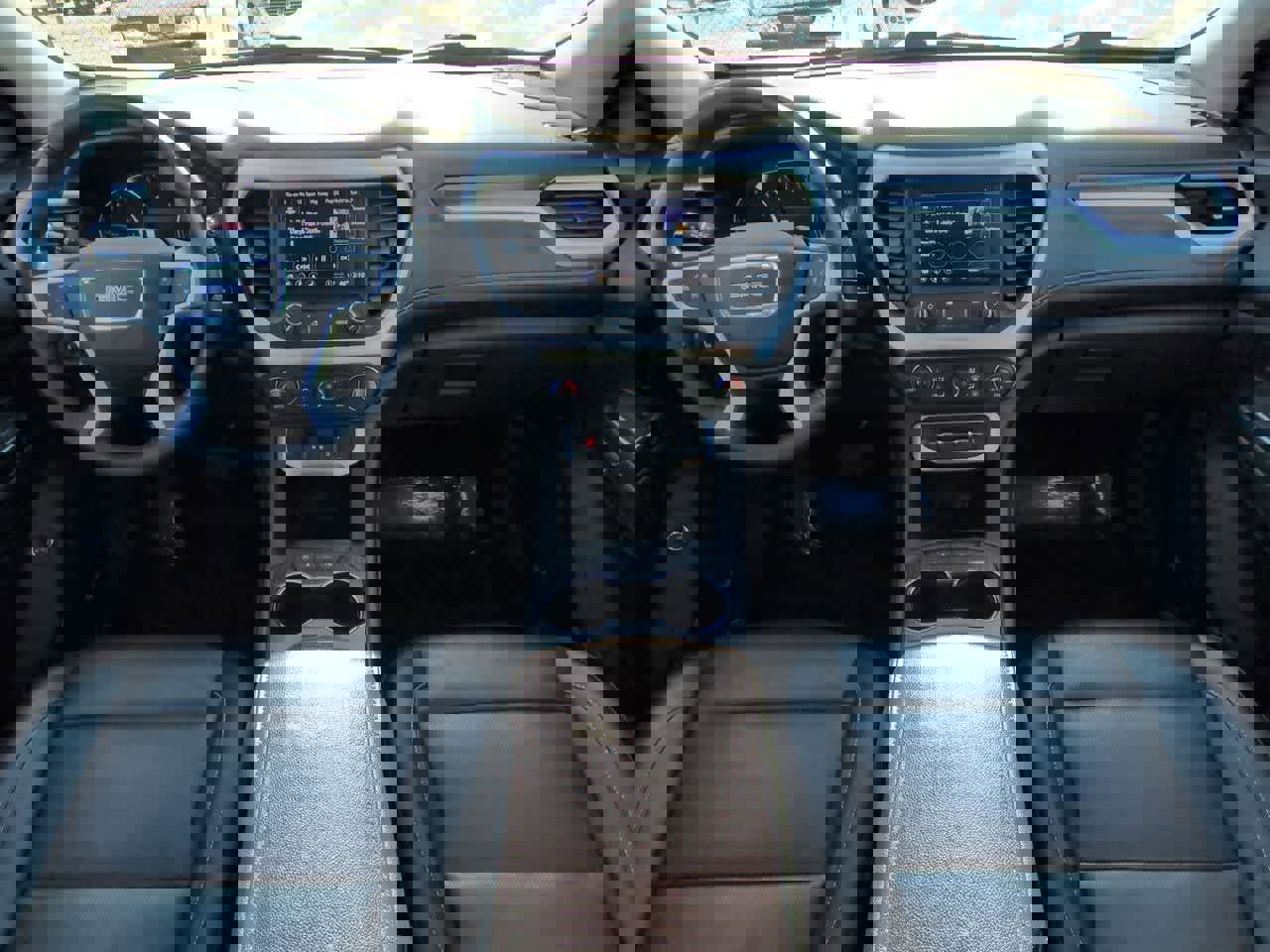 Used 2023 GMC Acadia SLT image 15