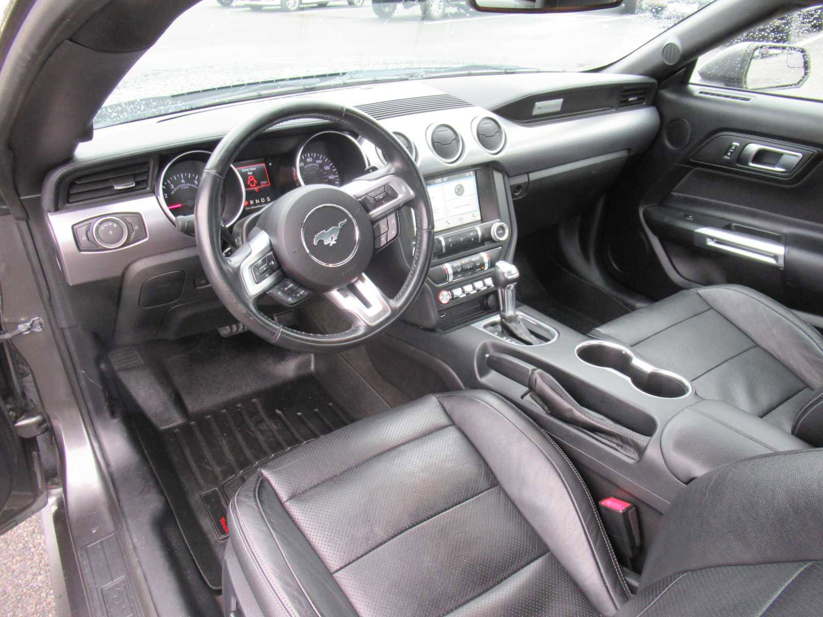 Used 2018 Ford Mustang EcoBoost w/ Equipment Group 101A image 19