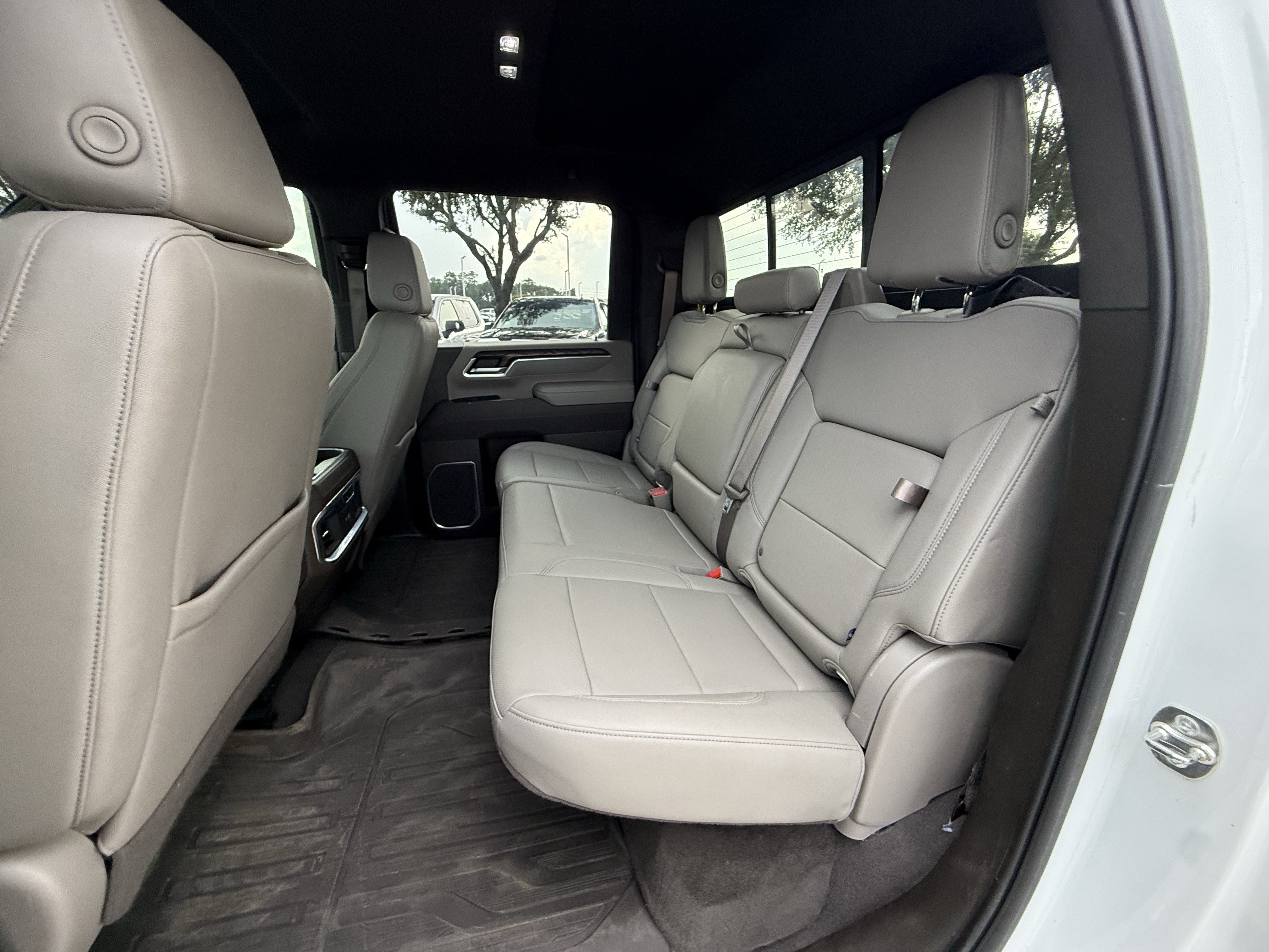 Used 2025 GMC Sierra 2500 SLT AWD/4WD image 27