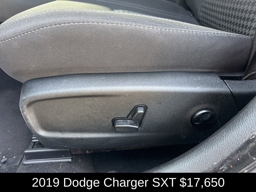 Used 2019 Dodge Charger SXT w/ Cold Weather Package AWD/4WD image 13