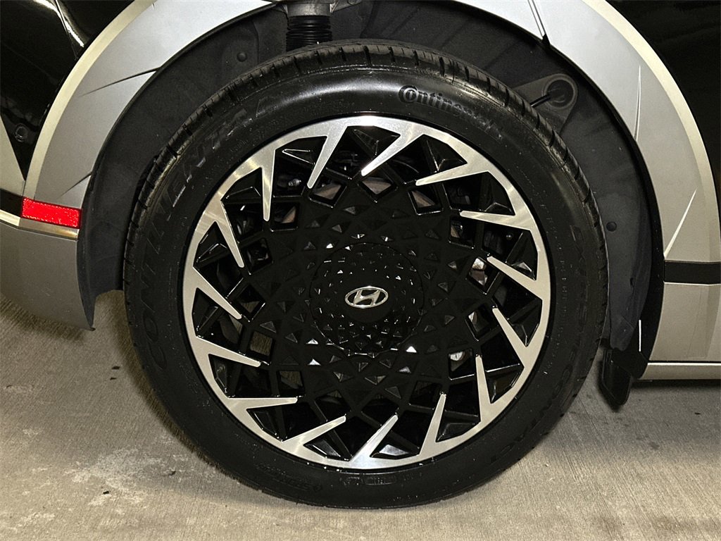 Used 2023 Hyundai Ioniq 5 Limited w/ Cargo Package image 9