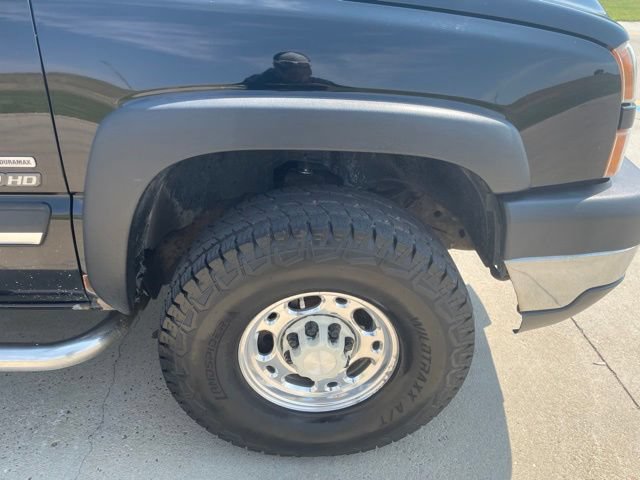 Used 2007 Chevrolet Silverado 2500 LT w/ Heavy-Duty Power Package AWD/4WD image 2