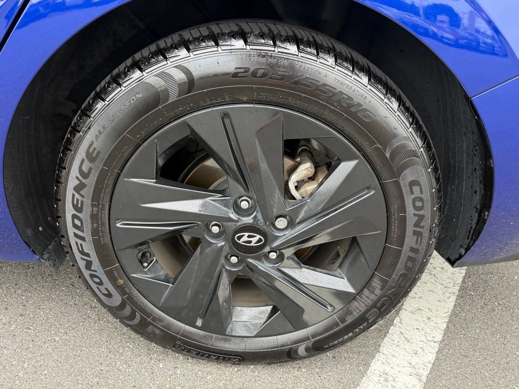 Certified 2023 Hyundai Elantra SEL FWD image 31