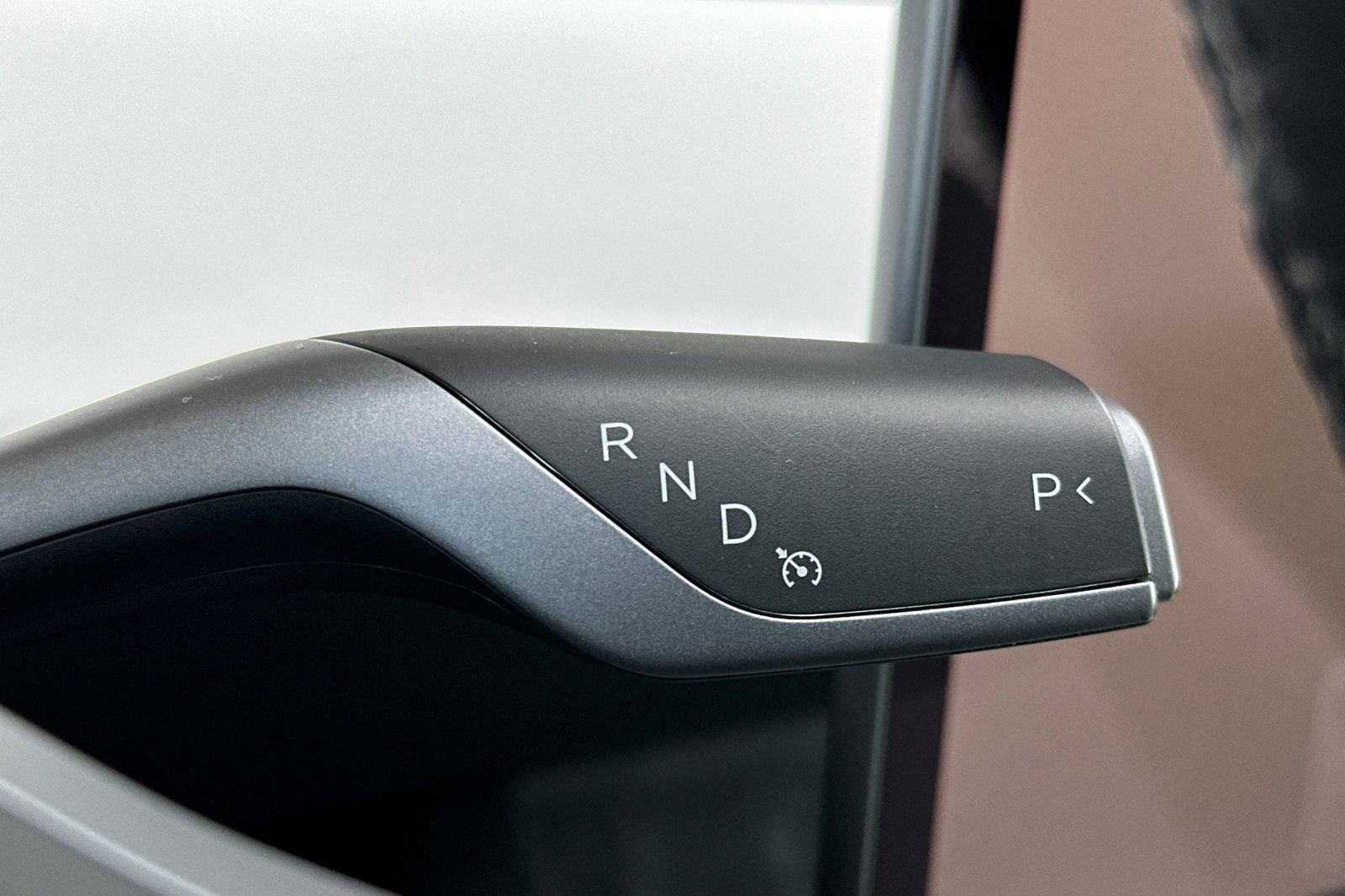 Used 2023 Tesla Model 3 Standard Range image 18