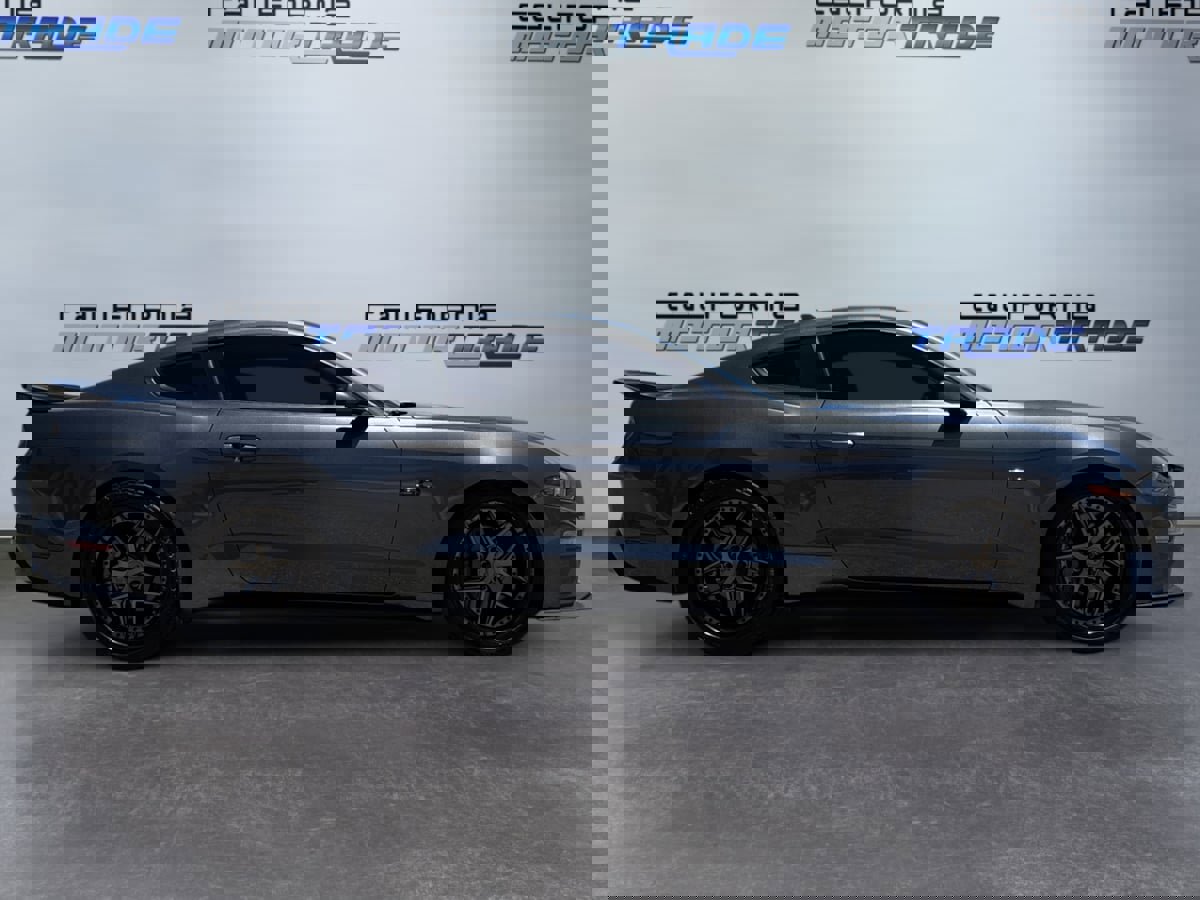 Used 2020 Ford Mustang GT image 4