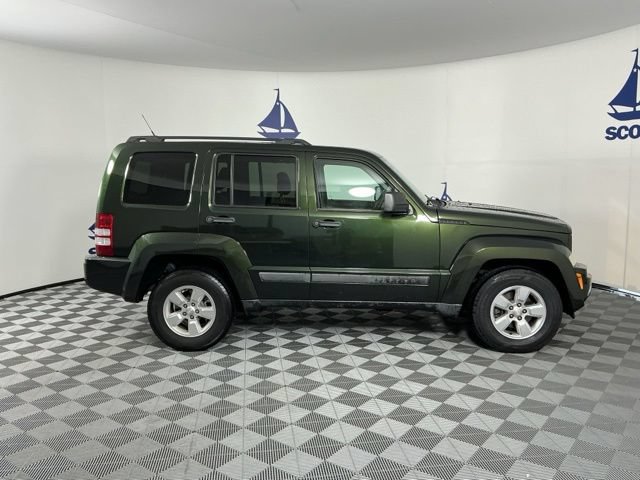 Used 2011 Jeep Liberty Sport w/ Popular Equipment Group AWD/4WD image 6