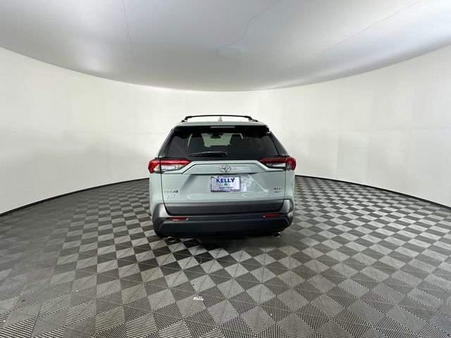 Used 2021 Toyota RAV4 XLE w/ Convenience Package AWD/4WD image 7