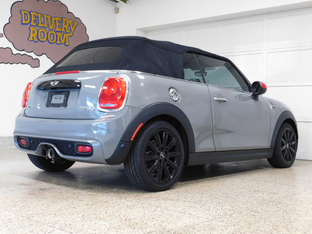 Used 2017 MINI Cooper S FWD image 8