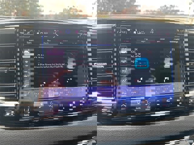 Used 2024 Chrysler Pacifica Touring-L image 16