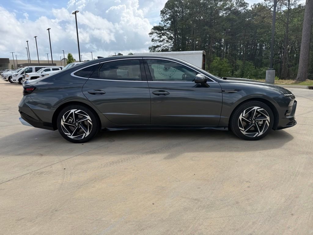 Certified 2024 Hyundai Sonata SEL w/ Convenience Package image 6