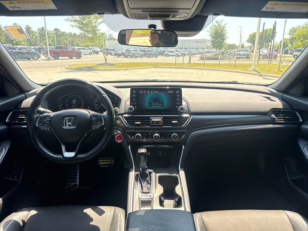 Used 2018 Honda Accord Sport image 16