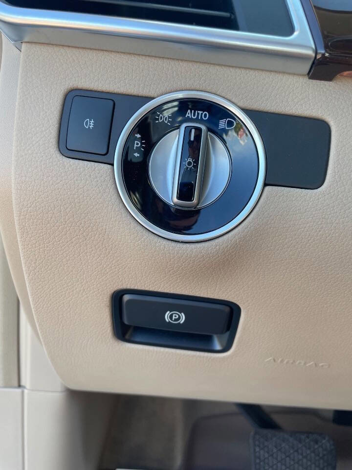 Used 2016 Mercedes-Benz GL 550 4MATIC image 22