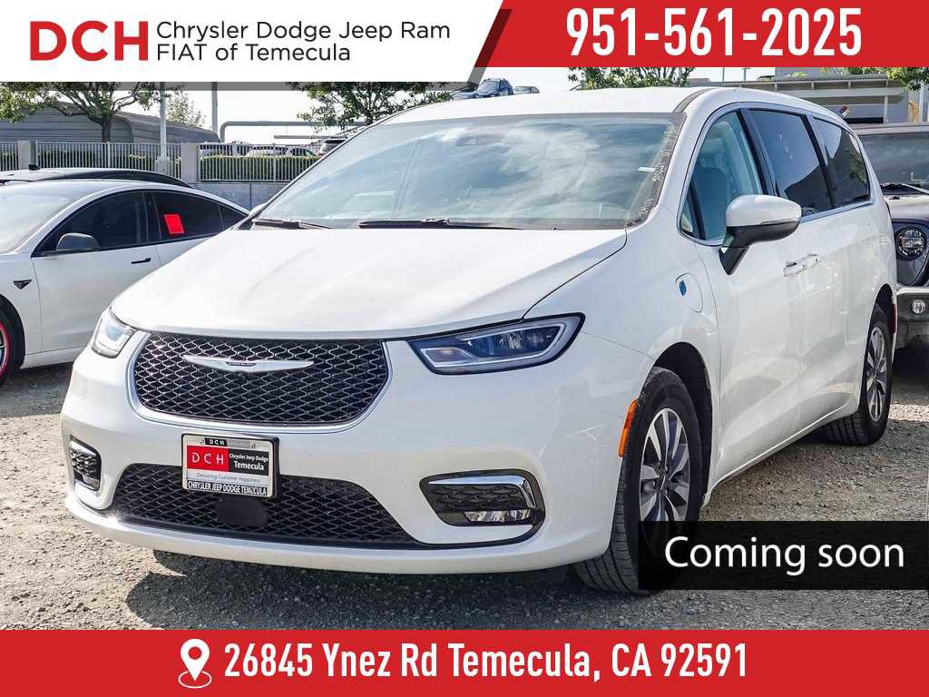 Certified 2023 Chrysler Pacifica Touring-L