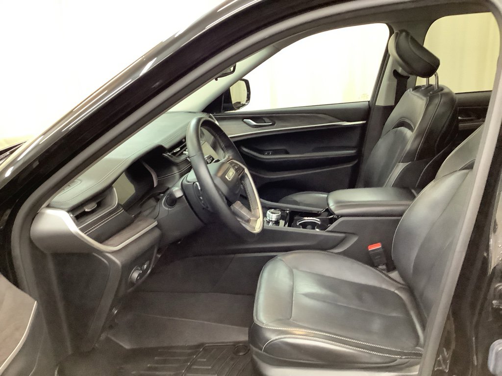 Used 2021 Jeep Grand Cherokee L Limited image 16