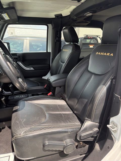 Used 2013 Jeep Wrangler Sahara AWD/4WD image 10