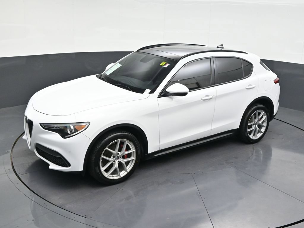 Used 2019 Alfa Romeo Stelvio Ti Sport w/ Quick Order Package 22S Sport image 17