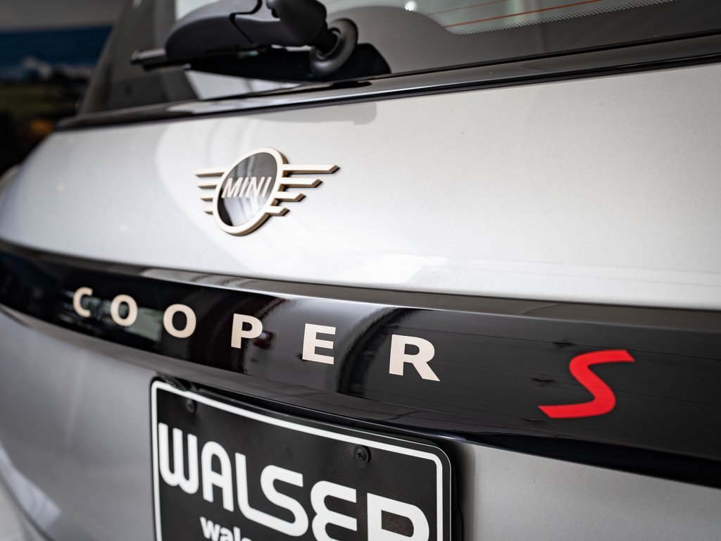 Certified 2025 MINI Cooper S image 9