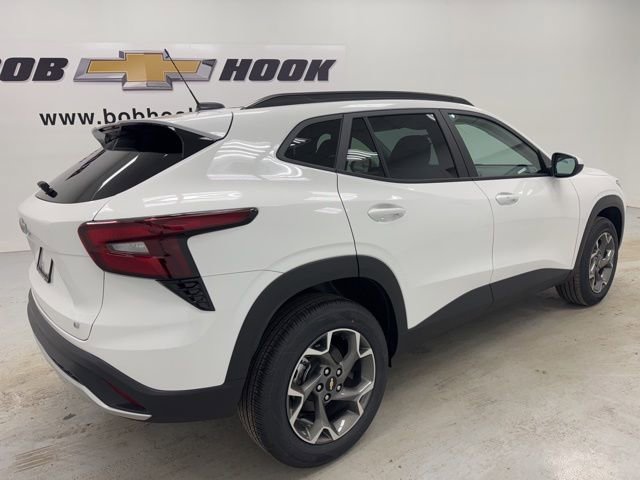 New 2026 Chevrolet Trax LT w/ Driver Confidence Package FWD image 5