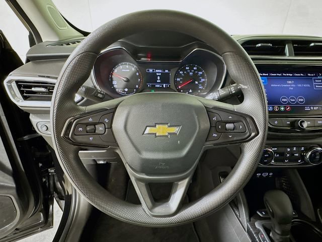 Used 2023 Chevrolet TrailBlazer LT w/ Convenience Package image 9