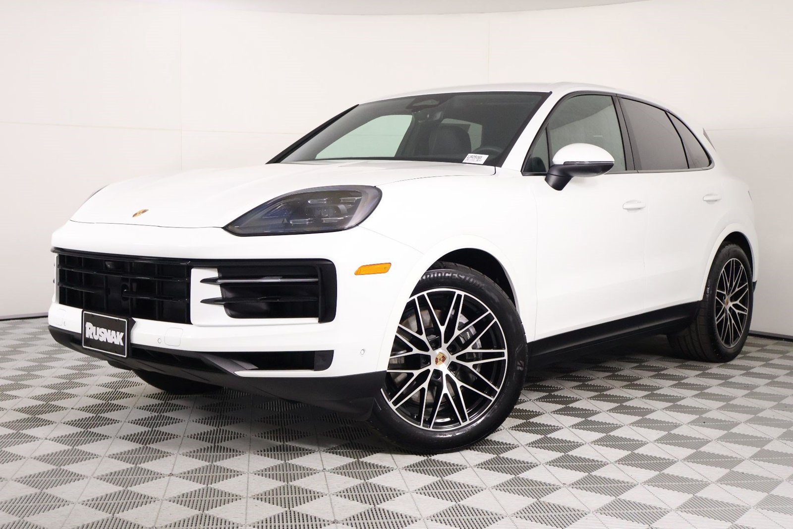 Certified 2026 Porsche Cayenne AWD/4WD image 35