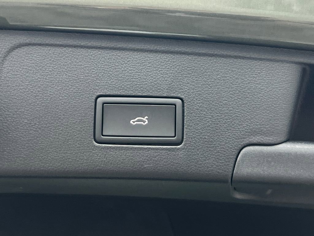 New 2026 Volkswagen Atlas Cross Sport SEL Premium R-Line image 16