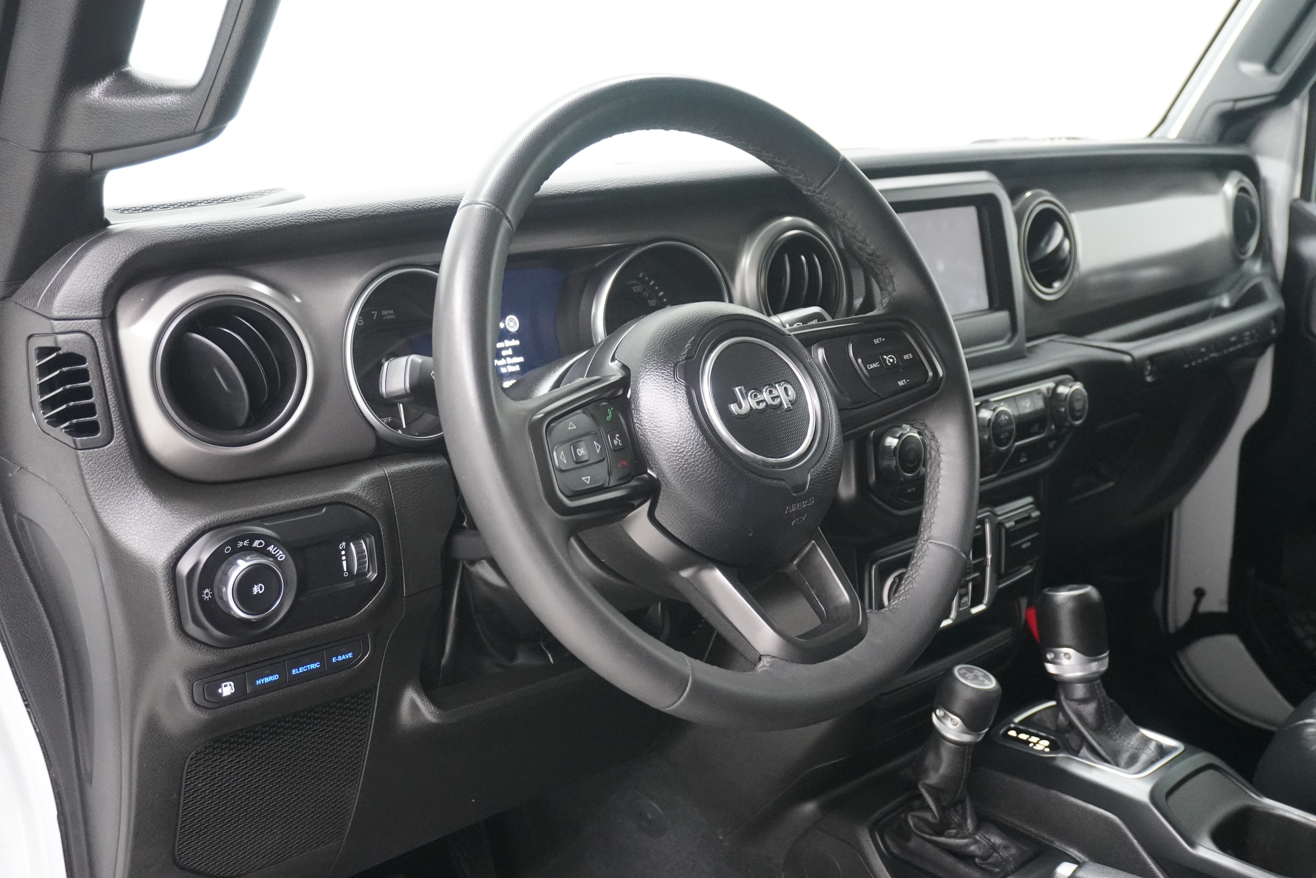 Used 2023 Jeep Wrangler Unlimited AWD/4WD image 13