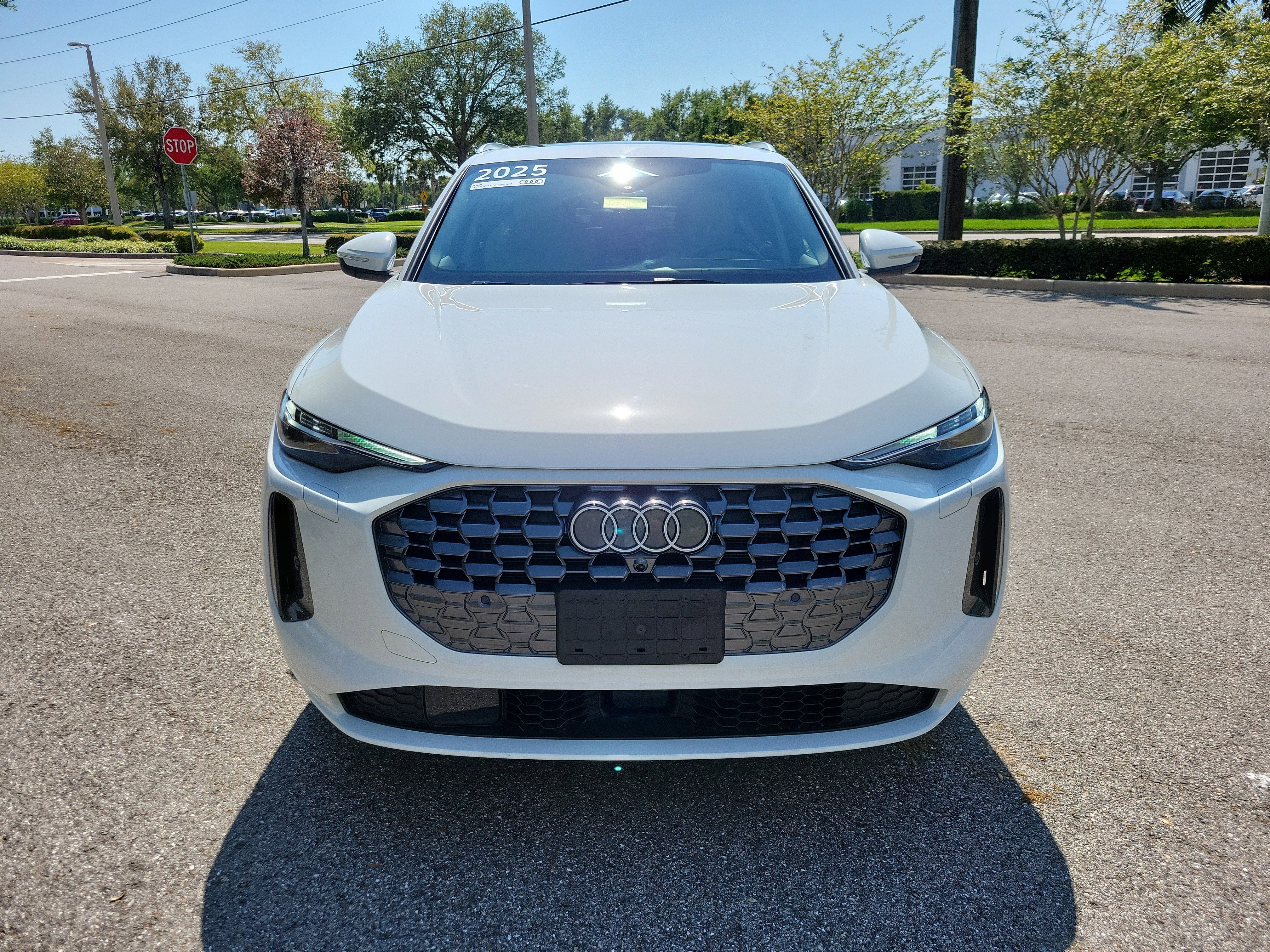 Used 2025 Audi Q5 Premium Plus w/ Premium Plus image 2