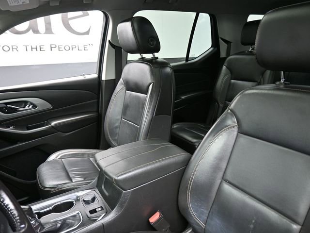 Used 2021 Chevrolet Traverse LT w/ LT Premium Package image 16