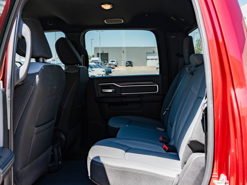 Used 2022 RAM 2500 Big Horn w/ Level C Equiment Group AWD/4WD image 41