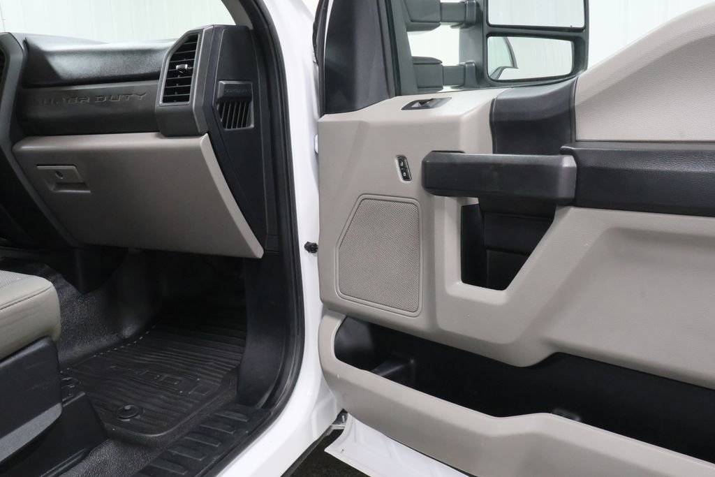 Used 2021 Ford F250 XL w/ Power Equipment Group RWD image 29